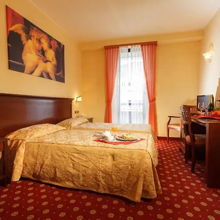 מלון Mistrello Di Savoia