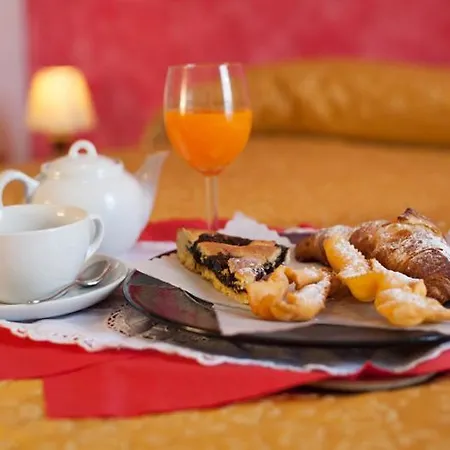 Mistrello Di Savoia מלון 3*