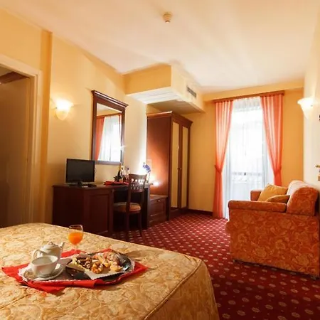 Mistrello Di Savoia מלון 3*