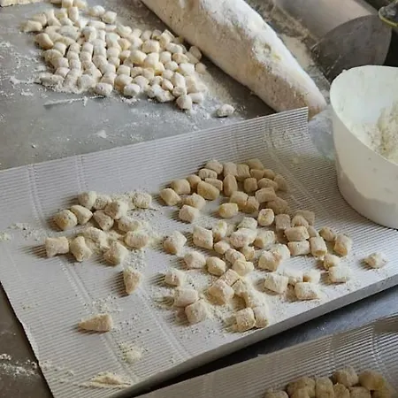 Mistrello Di Savoia 3* בורגו ואל די טארו